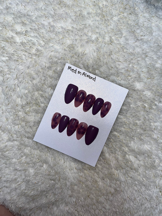 Dark purple to light purple color changing blooming gel